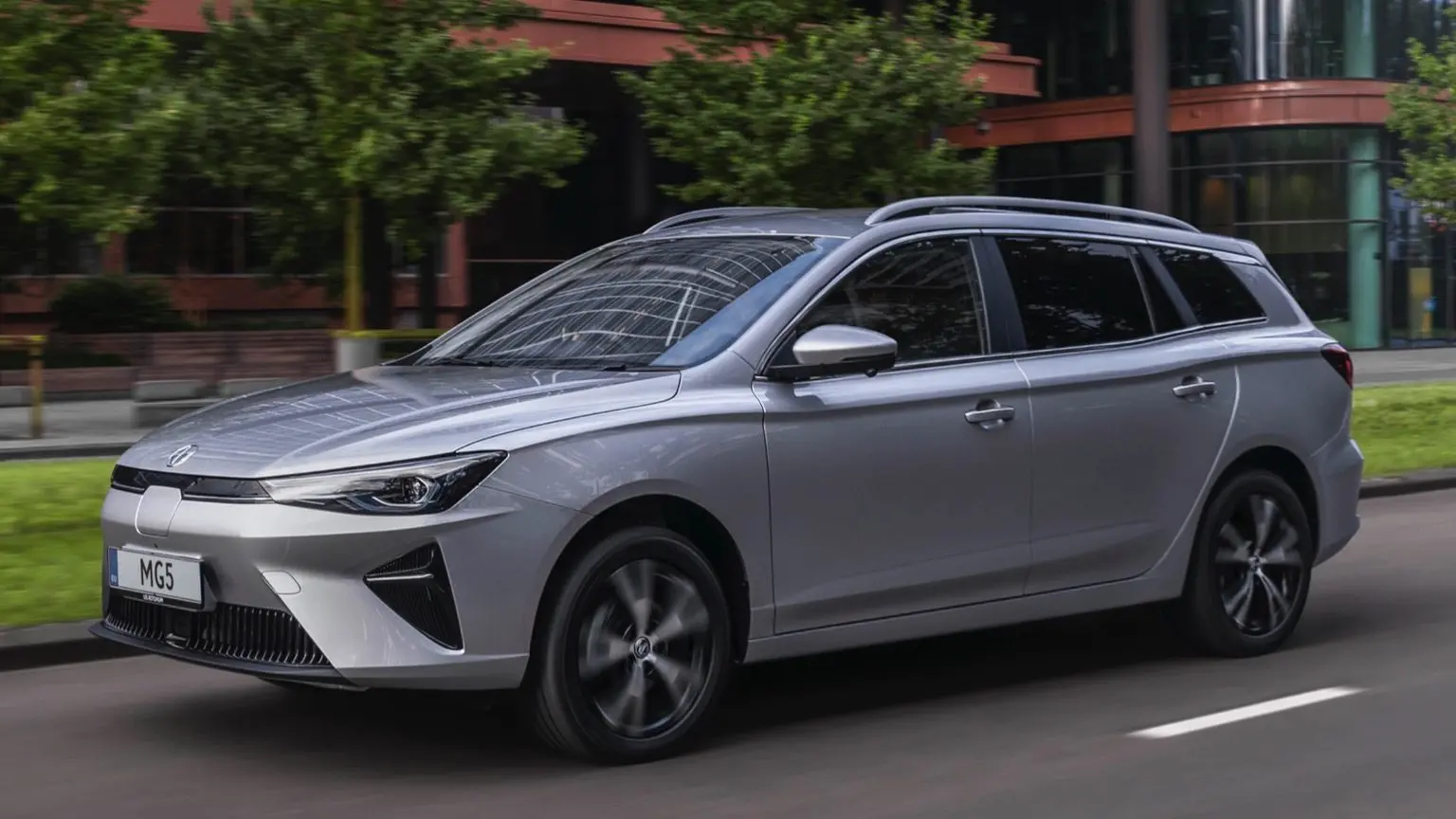 MG5 Electric Long Range